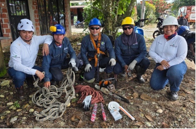 🌲⚡ Construyendo un futuro seguro y verde para Mocoa. En John Alarcón Servicios Forestales, cada